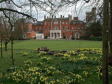 https://upload.wikimedia.org/wikipedia/commons/thumb/d/db/Theobalds_Park_-_geograph.org.uk_-_734847.jpg/220px-Theobalds_Park_-_geograph.org.uk_-_734847.jpg